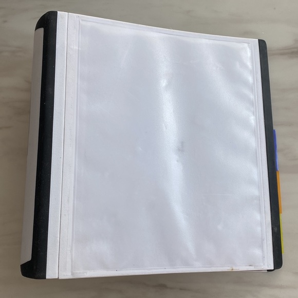 4 Staples Binders - Picture 2 of 5